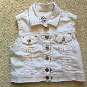 Sleeveless jean jacket